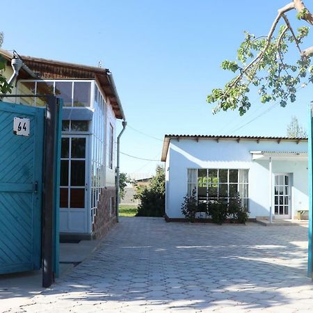 Guest House Aziza Bokonbayevo Exterior photo